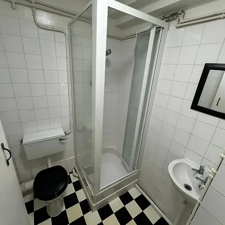 Room With Private Bathroom Central Brighton - Close To The Beach & Brighton Station Exterior photo